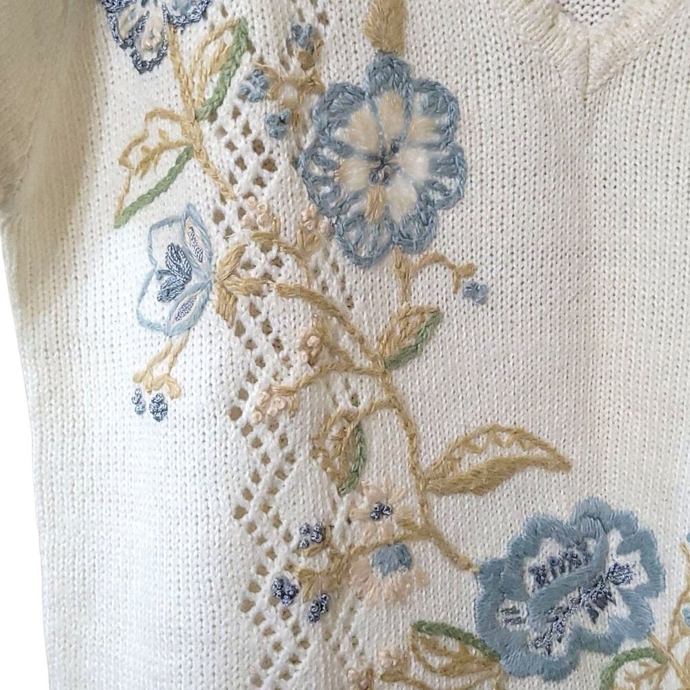 Vtg Jantzen Classics Ivory Floral Hand Embroidered Sweater M V-Neck Grandma - Picture 8 of 11
